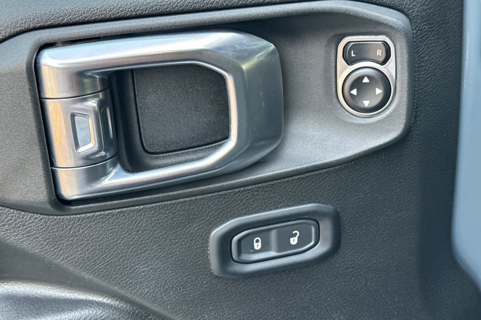 Used 2024 Jeep Wrangler Unlimited Sport AWD/4WD image 13