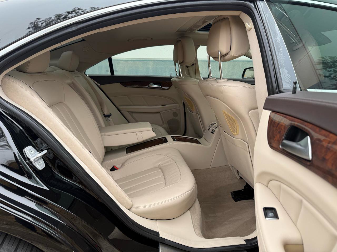 Used 2015 Mercedes-Benz CLS 400 image 16