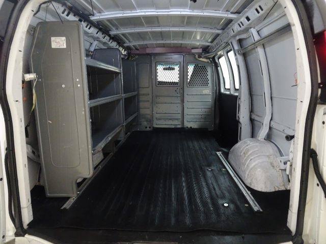 Used 2018 Chevrolet Express 2500 w/ Driver Convenience Package RWD image 14