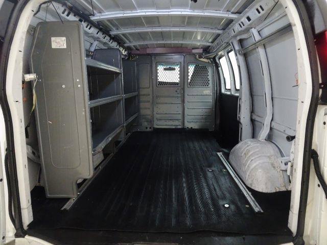 Used 2018 Chevrolet Express 2500 w/ Driver Convenience Package RWD image 14