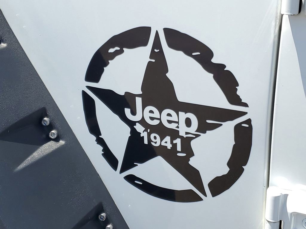 Used 2016 Jeep Wrangler Unlimited Rubicon w/ Max Tow Package AWD/4WD image 26