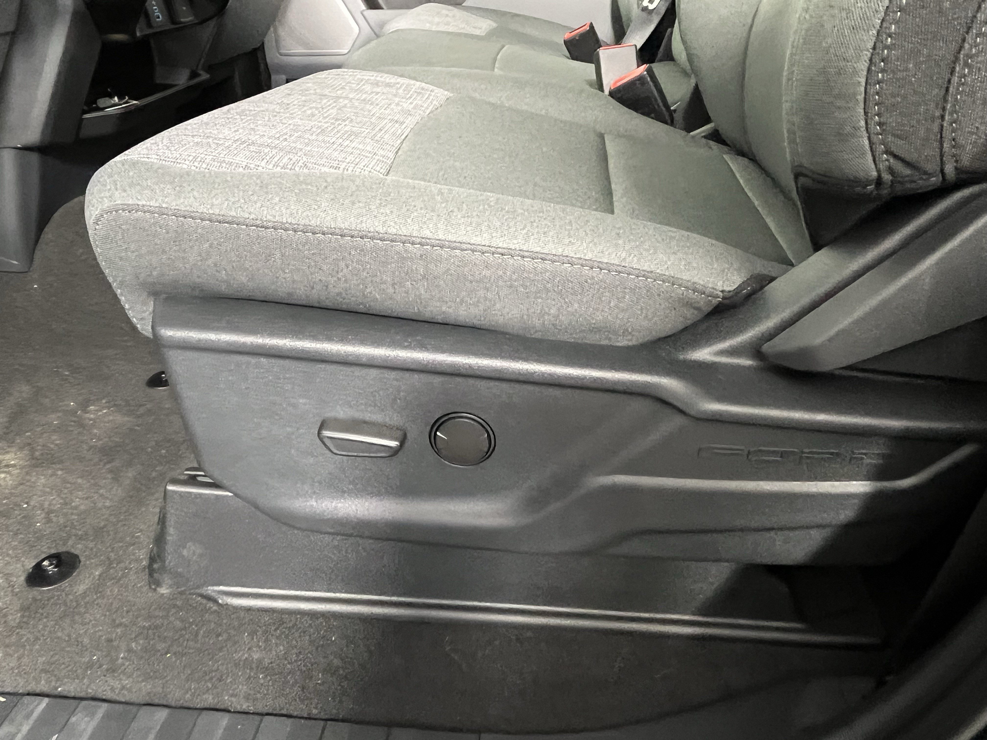 New 2026 Ford F250 XLT w/ XLT Premium Package AWD/4WD image 17