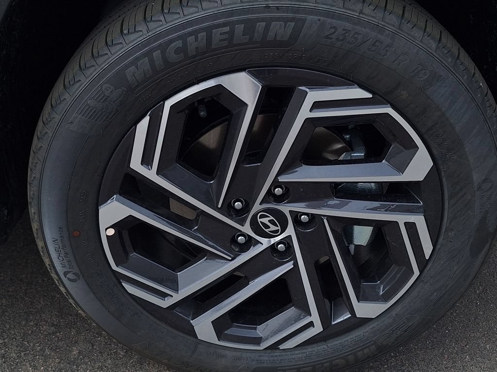 New 2026 Hyundai Tucson Limited AWD/4WD image 32