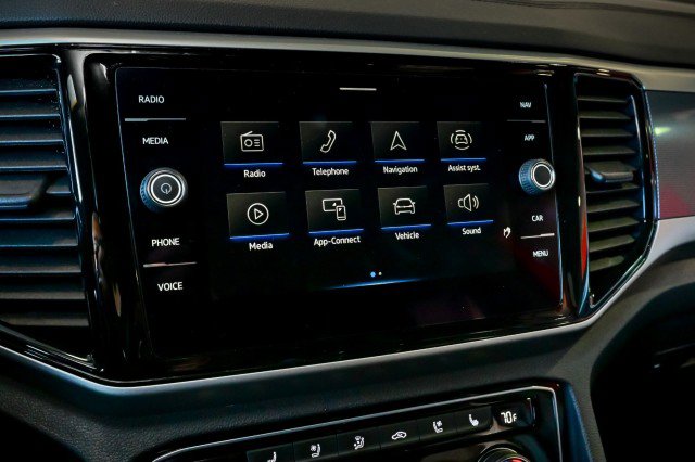 Used 2022 Volkswagen Atlas Cross Sport SEL Premium R-Line image 43