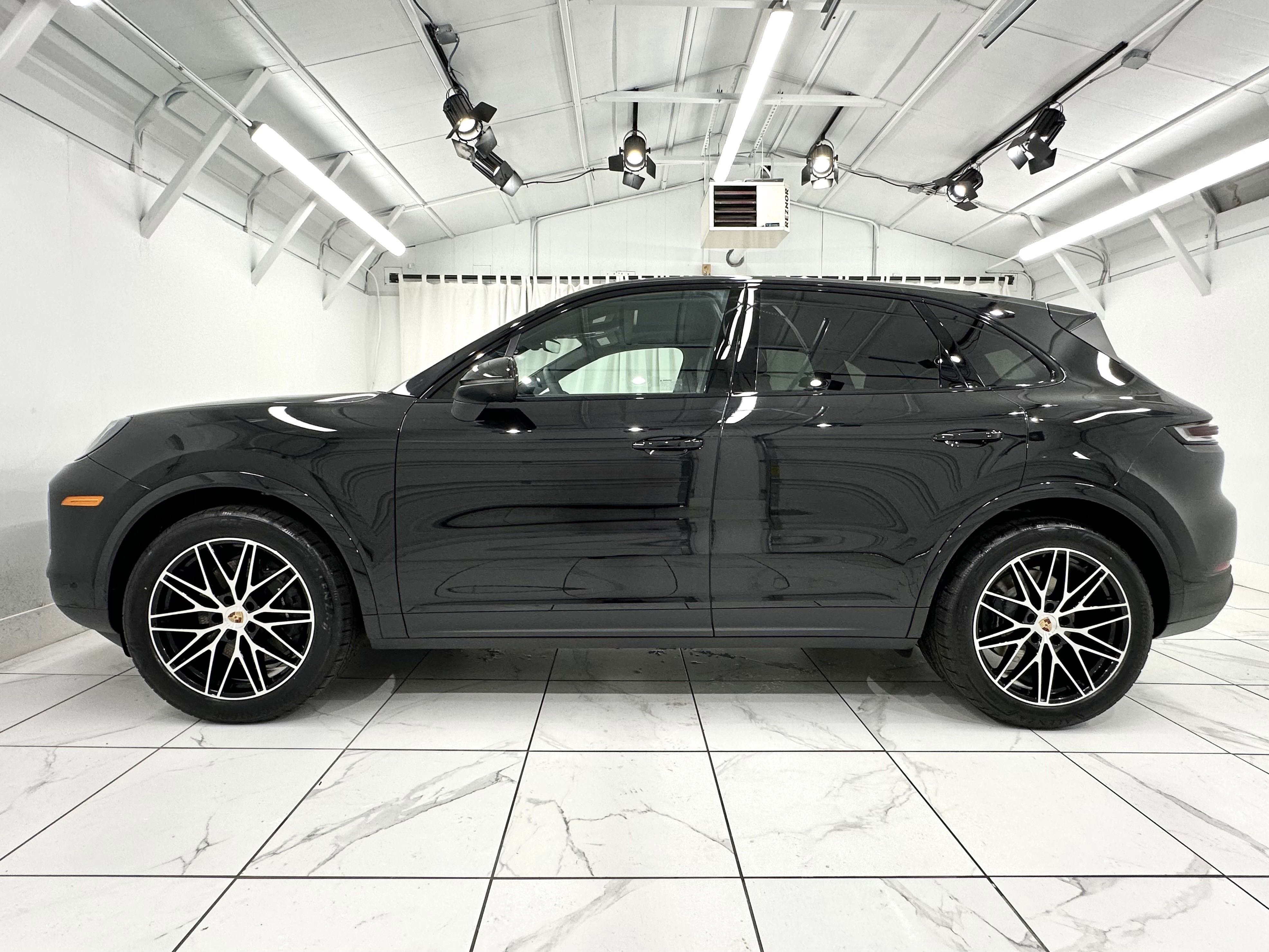 Certified 2025 Porsche Cayenne image 2