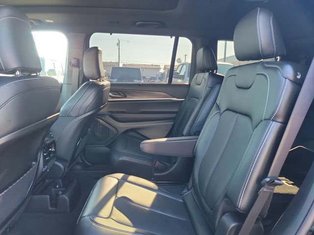 Certified 2025 Jeep Grand Cherokee L Limited w/ Luxury Tech Group II image 13