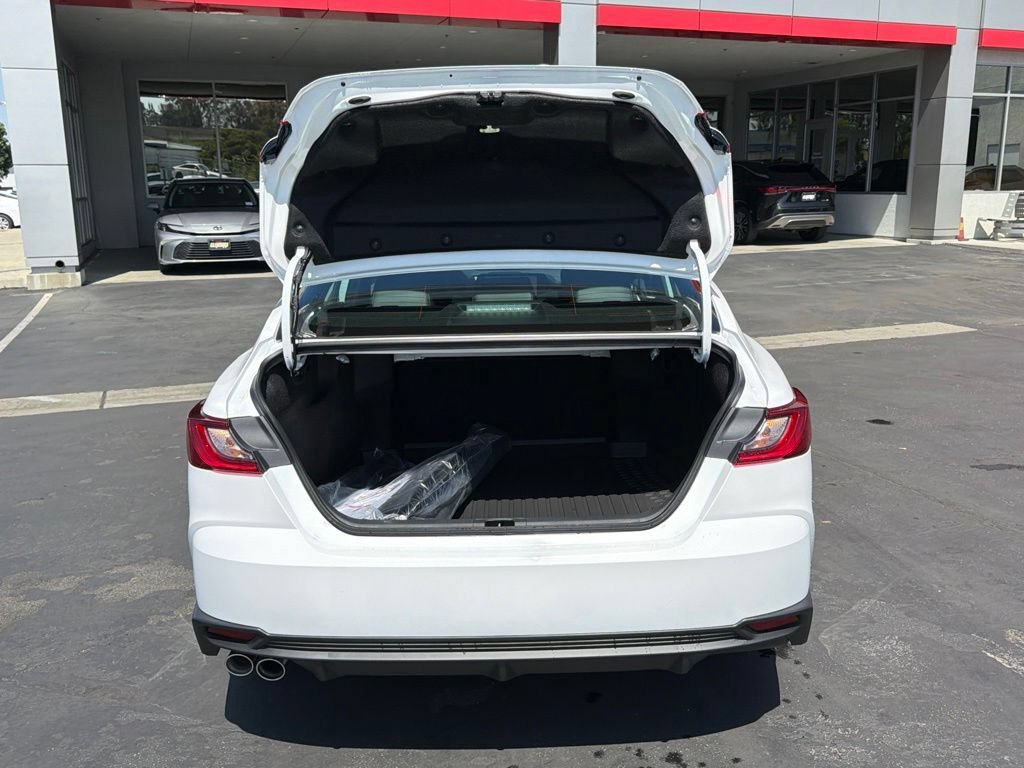 New 2026 Toyota Camry SE FWD image 16