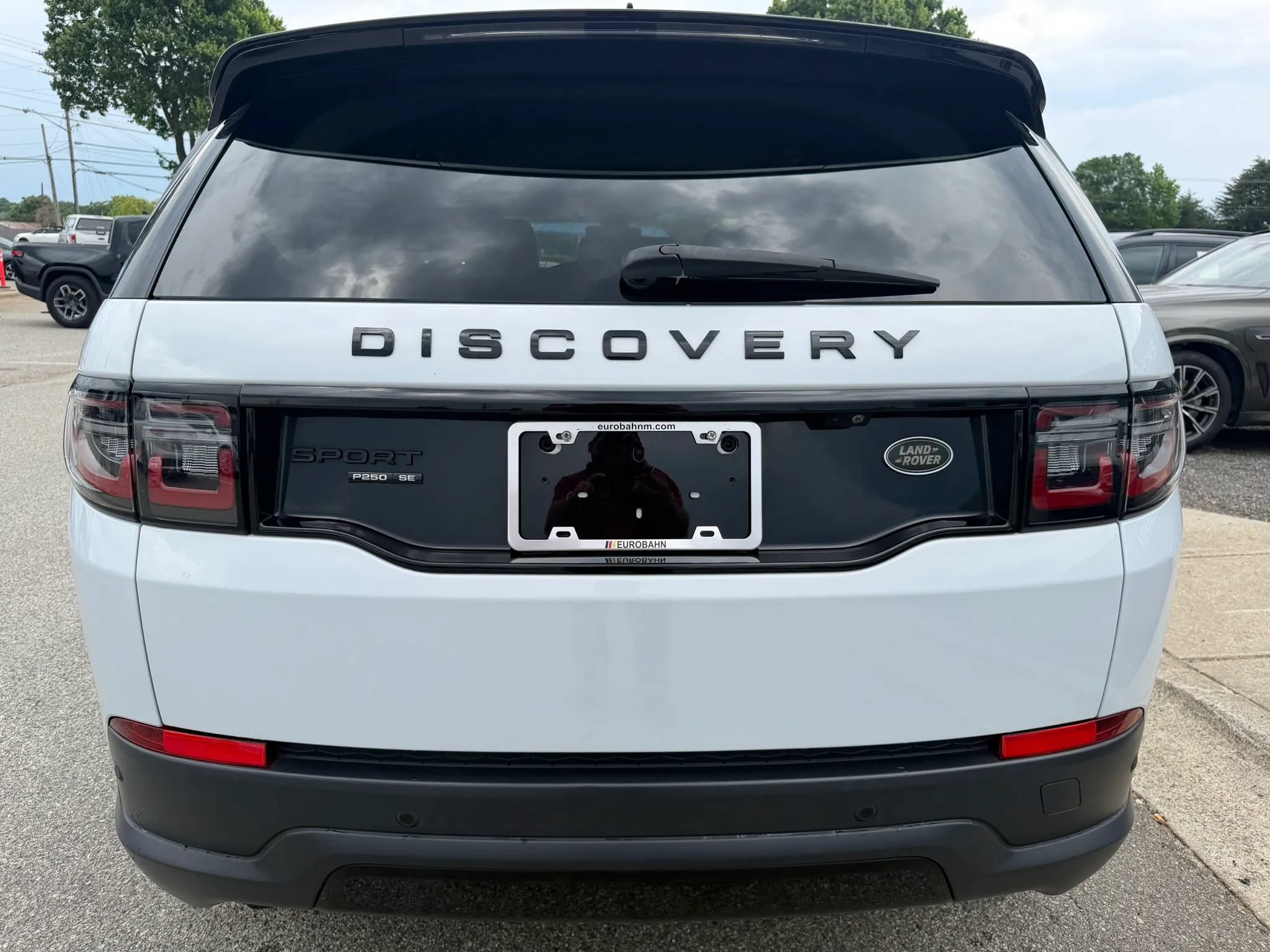 Used 2020 Land Rover Discovery Sport SE AWD/4WD image 39
