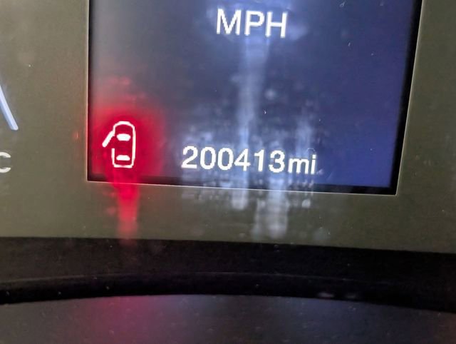 Used 2020 Jeep Renegade Latitude FWD image 17