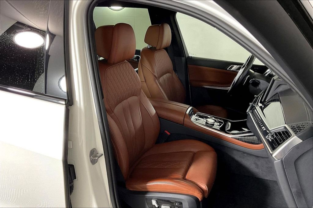 Used 2025 BMW X7 xDrive40i w/ Executive Package AWD/4WD image 6
