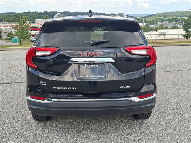 Certified 2022 GMC Terrain SLT w/ Infotainment Package II image 9