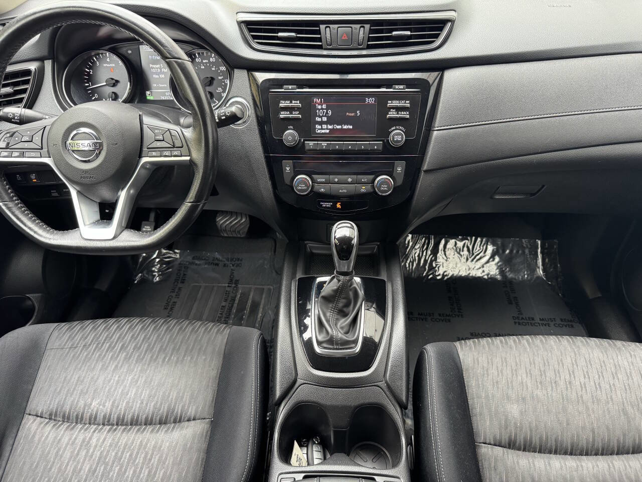 Used 2017 Nissan Rogue SV image 24