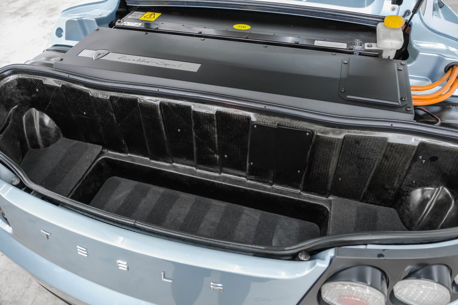 Used 2010 Tesla Roadster image 44