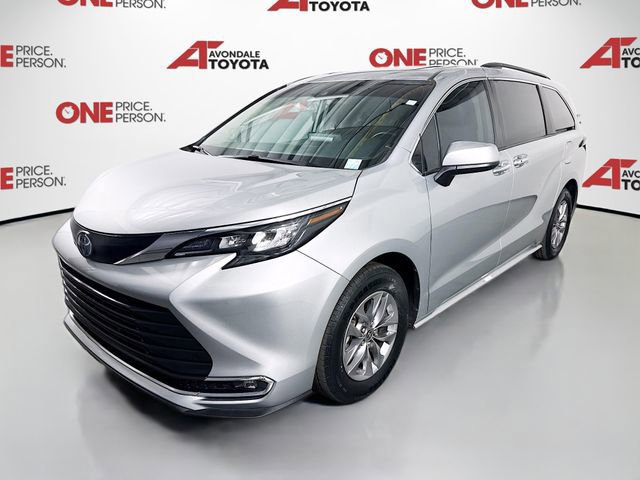 Certified 2024 Toyota Sienna XLE w/ XLE Plus Package video 3
