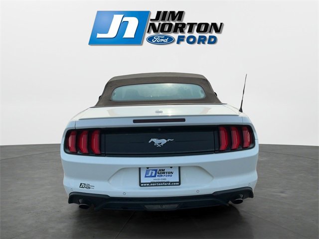 Used 2022 Ford Mustang Premium image 4