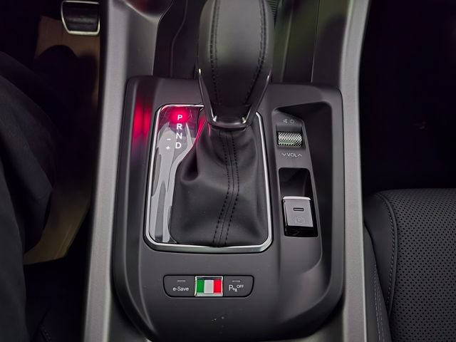 Used 2025 Alfa Romeo Tonale w/ Premium Package AWD/4WD image 15