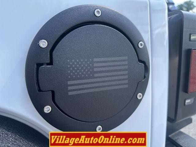 Used 2016 Jeep Wrangler Unlimited Sahara w/ Connectivity Group AWD/4WD image 29
