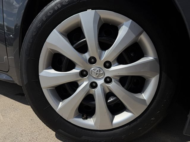 Used 2025 Toyota Corolla LE FWD image 9