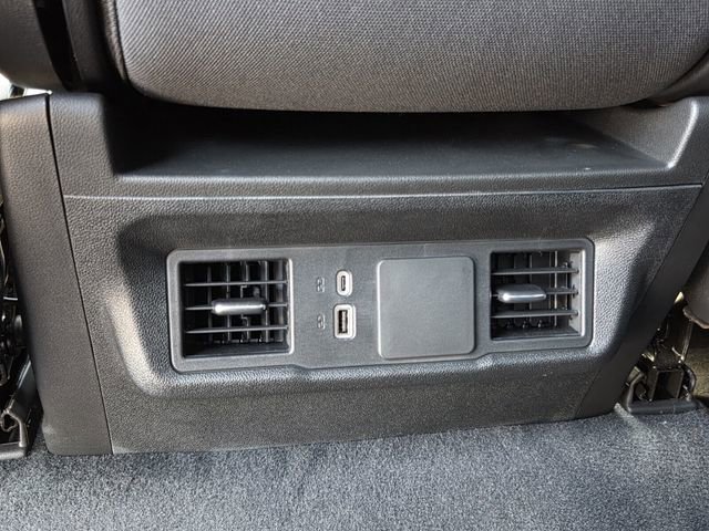 Used 2024 Chevrolet Silverado 2500 Custom w/ Custom Value Package image 16