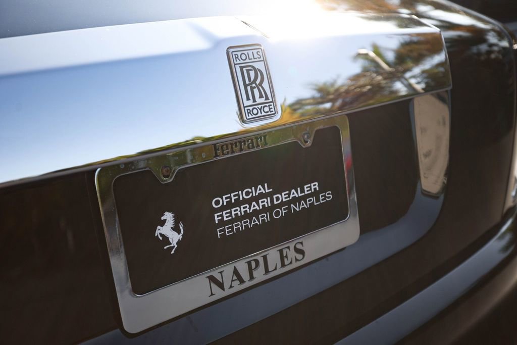 Used 2005 Rolls-Royce Phantom Sedan image 17