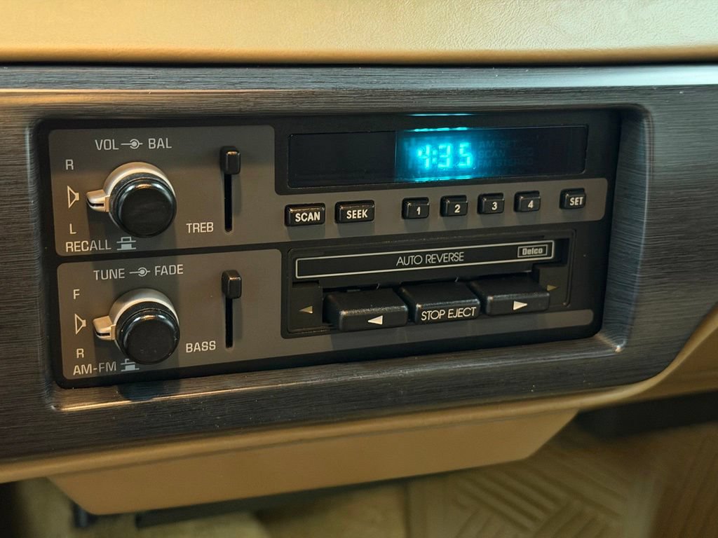 Used 1994 Chevrolet Lumina Euro FWD image 23