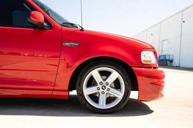 Used 2004 Ford F150 Lightning RWD image 15