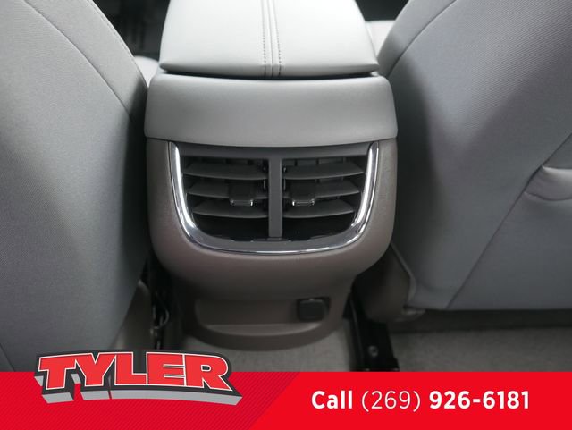 Used 2025 Chevrolet Malibu LT image 45
