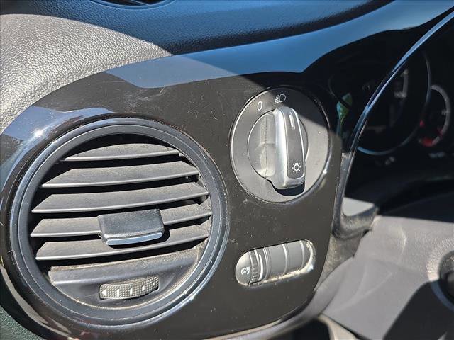 Used 2019 Volkswagen Beetle 2.0T S FWD image 10