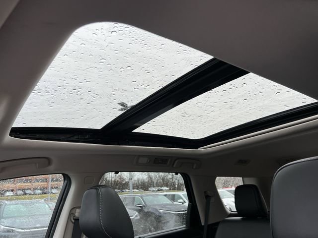 Used 2024 Nissan Pathfinder Platinum image 20