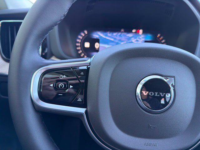New 2027 Volvo XC60 B5 Plus AWD/4WD image 24