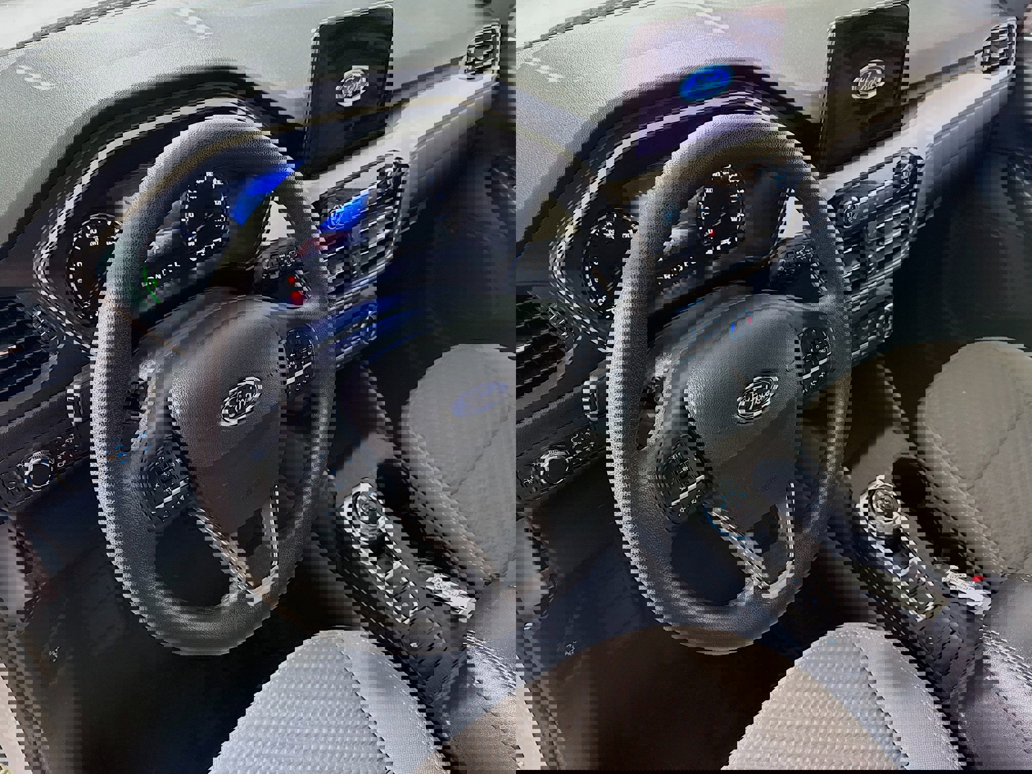 Used 2022 Ford Escape SE image 10