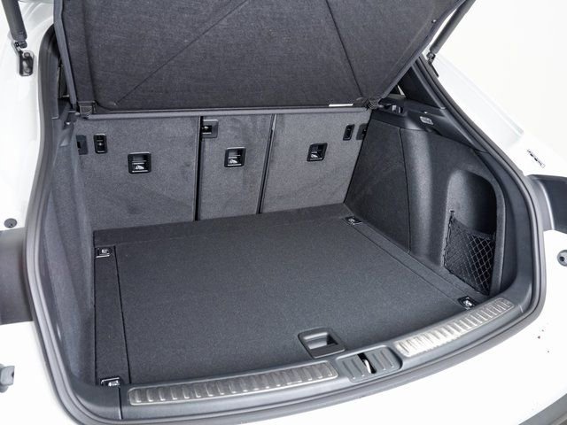 Certified 2025 Porsche Macan image 27