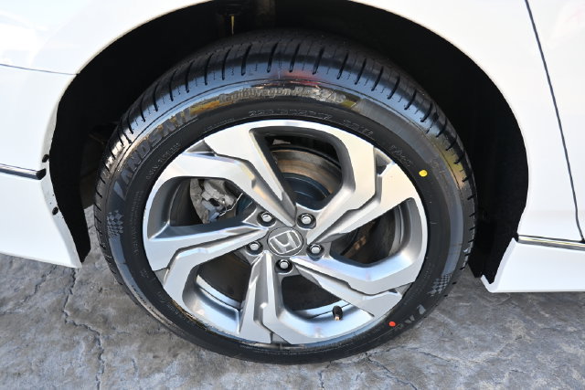 Used 2018 Honda Accord EX image 12