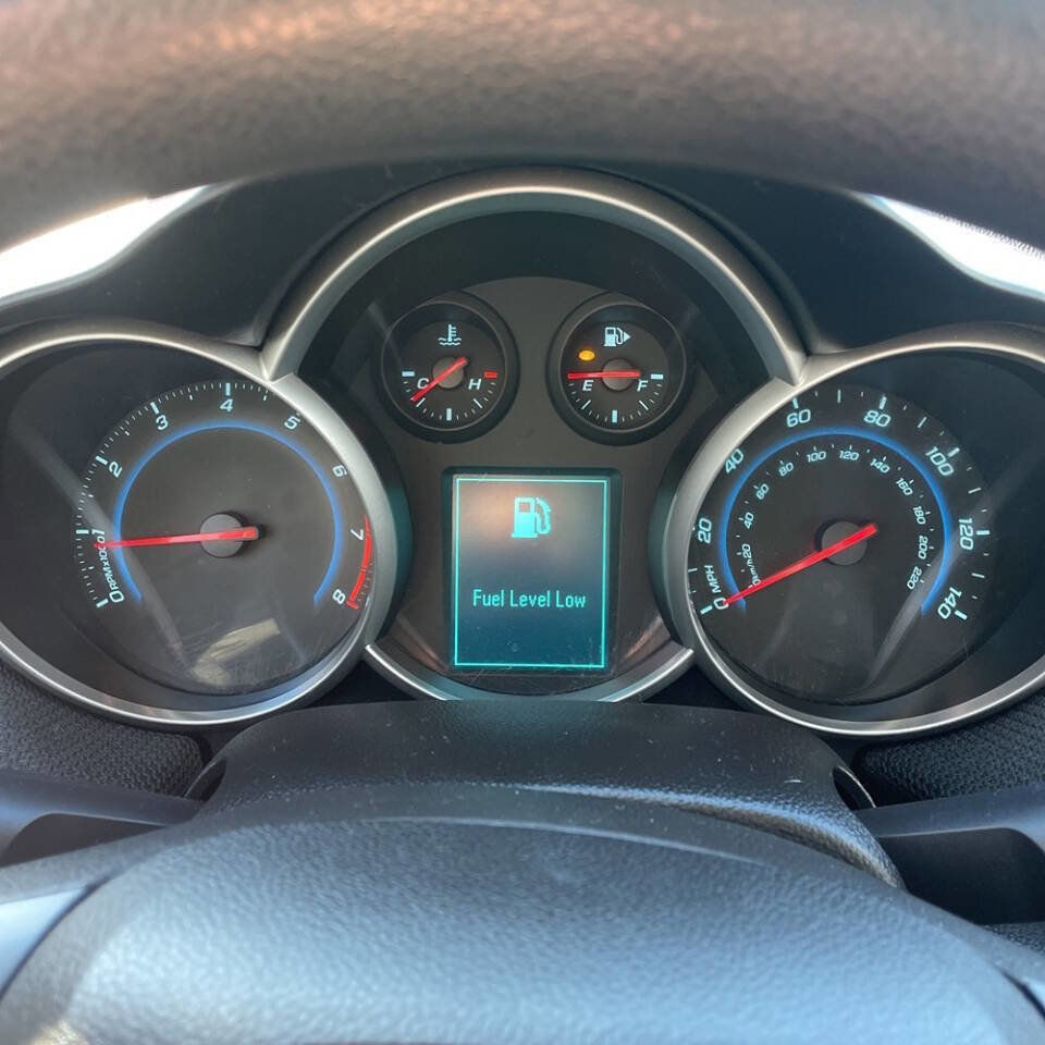 Used 2015 Chevrolet Cruze LT image 13
