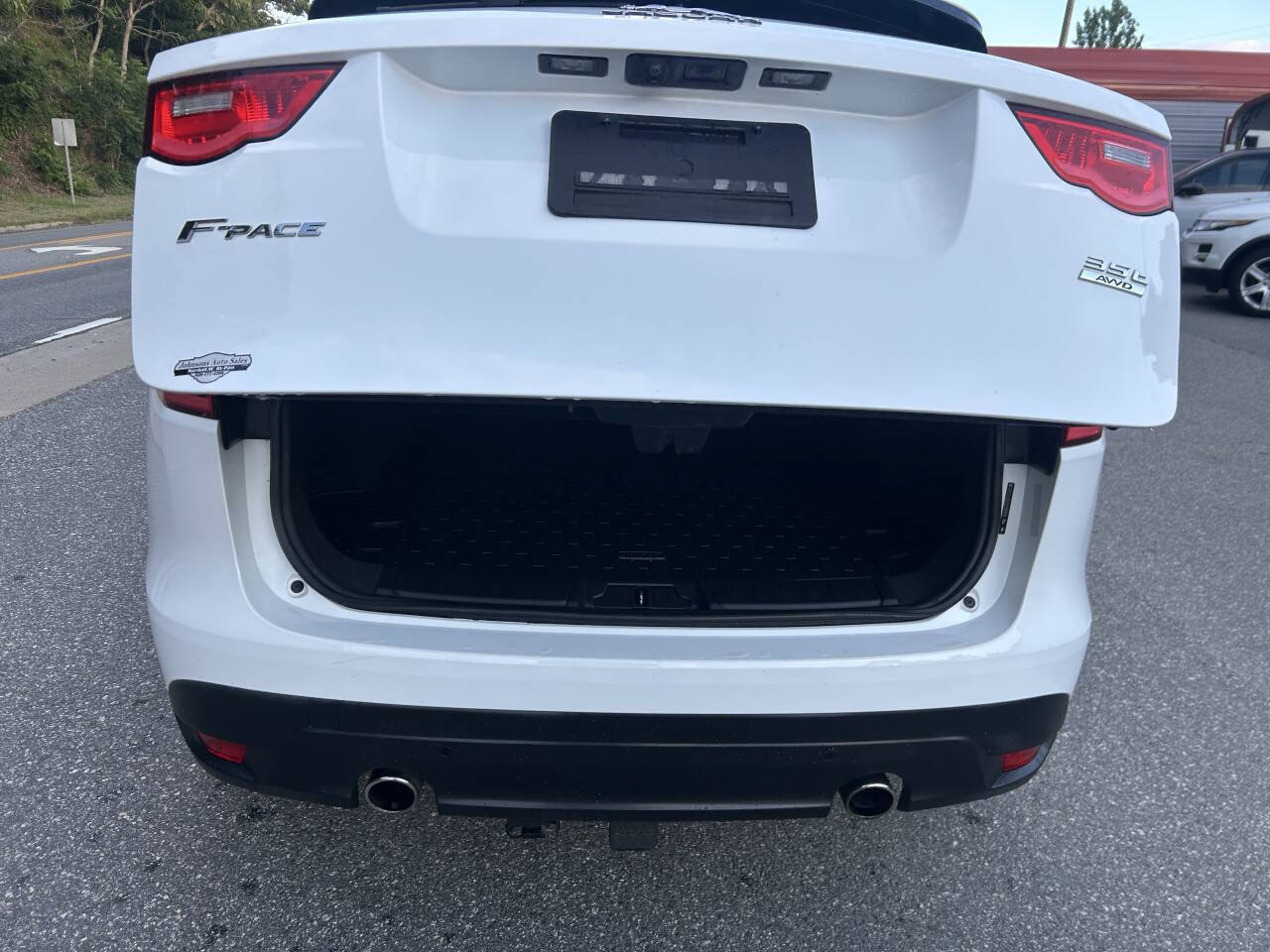 Used 2017 Jaguar F-PACE Prestige AWD/4WD image 30