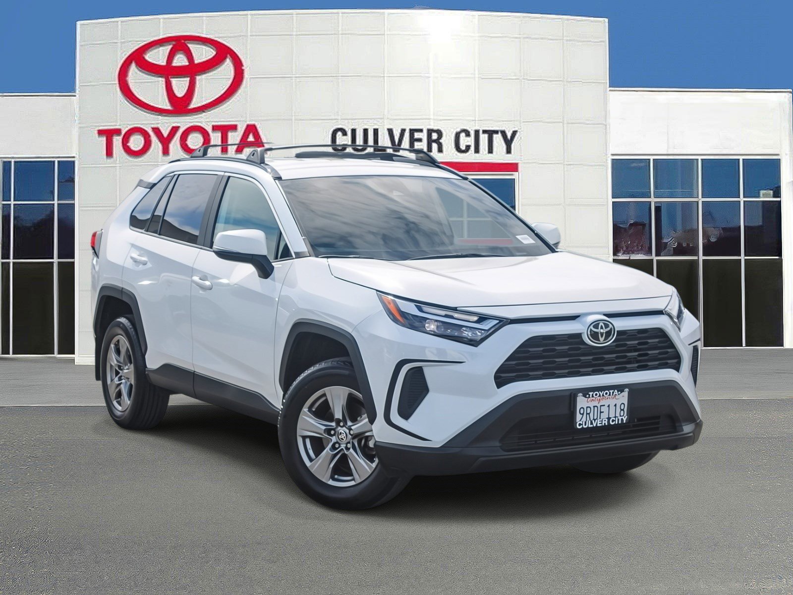 Certified 2024 Toyota RAV4 XLE image 1