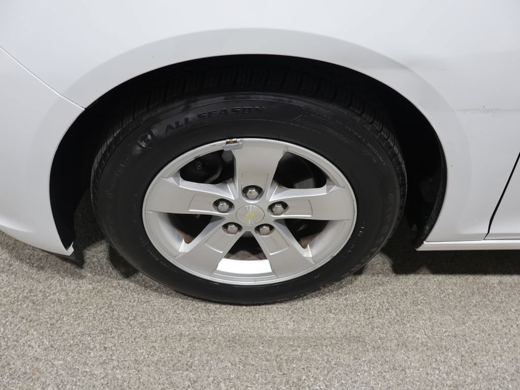 Used 2015 Chevrolet Malibu LS FWD image 8