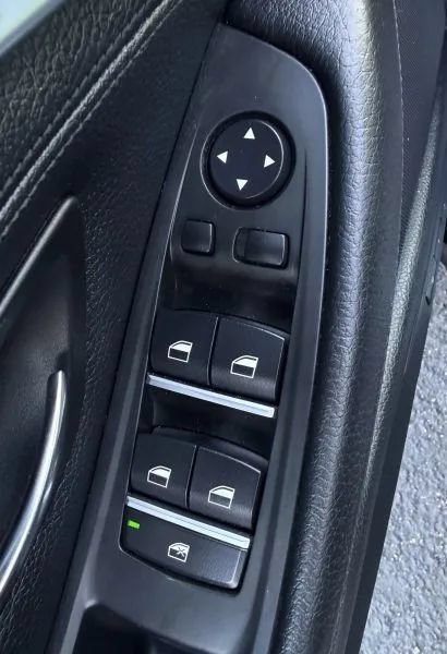 Used 2014 BMW 528i Sedan RWD image 40