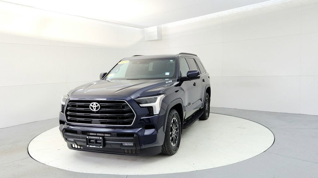 Used 2025 Toyota Sequoia SR5 AWD/4WD image 2
