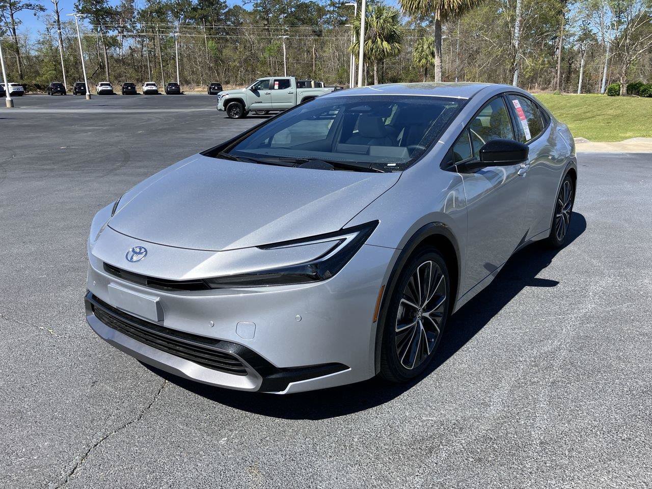 Used 2025 Toyota Prius XLE FWD video 1