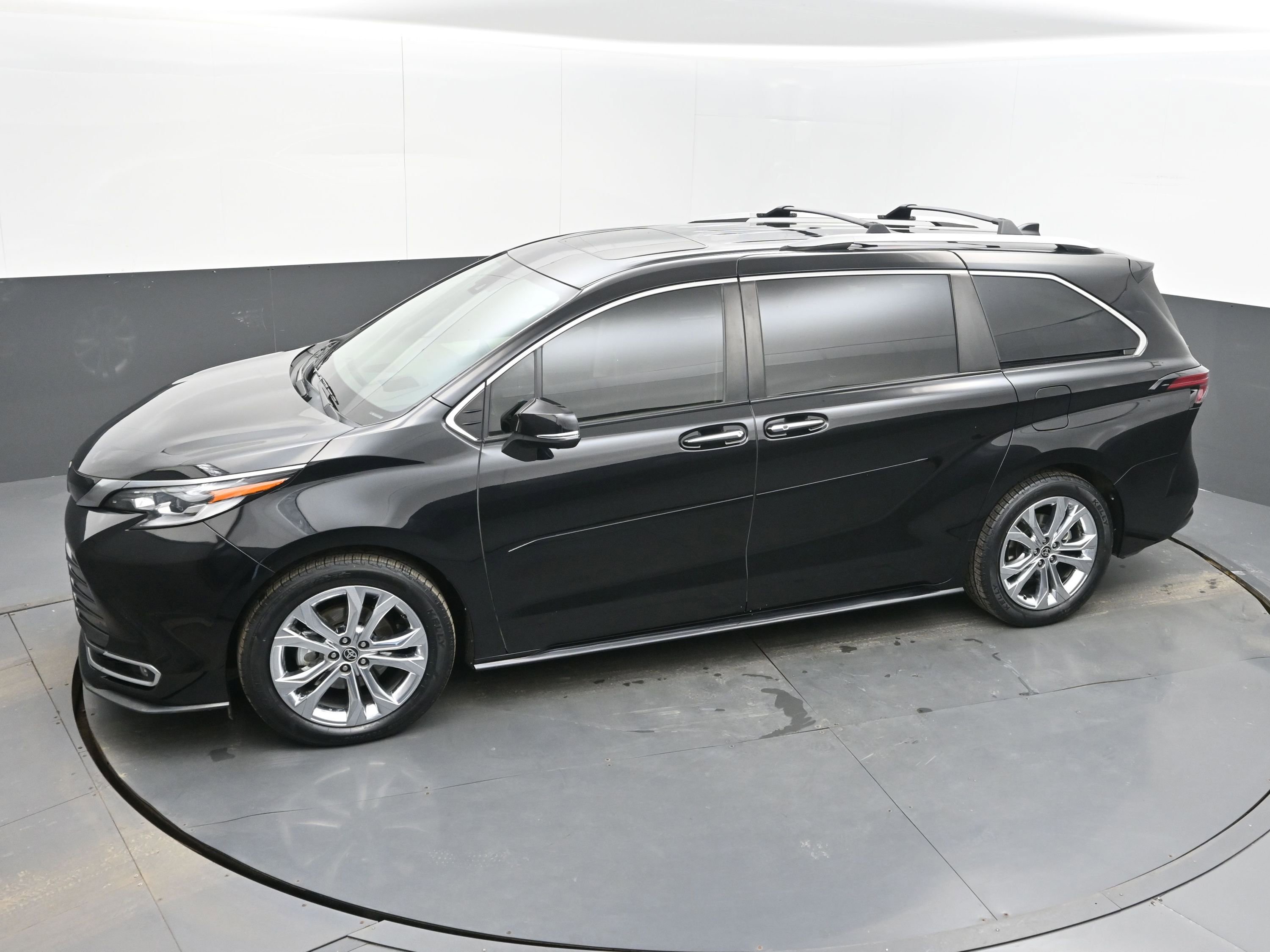Used 2022 Toyota Sienna Platinum image 36