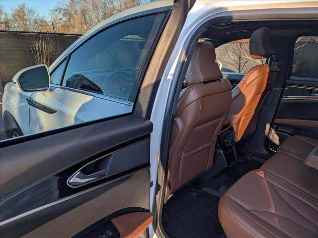 Used 2023 Lincoln Nautilus Reserve image 25