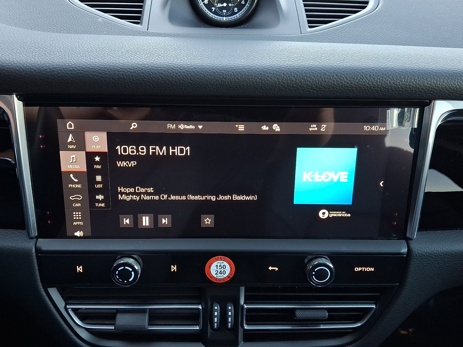 Certified 2025 Porsche Macan AWD/4WD image 21