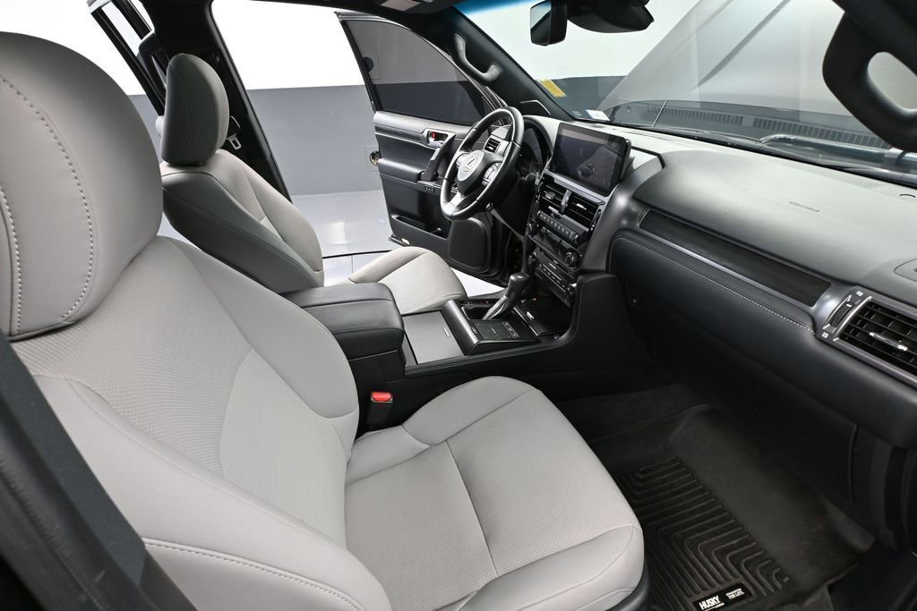 Used 2023 Lexus GX 460 w/ Black Line Special Edition AWD/4WD image 51