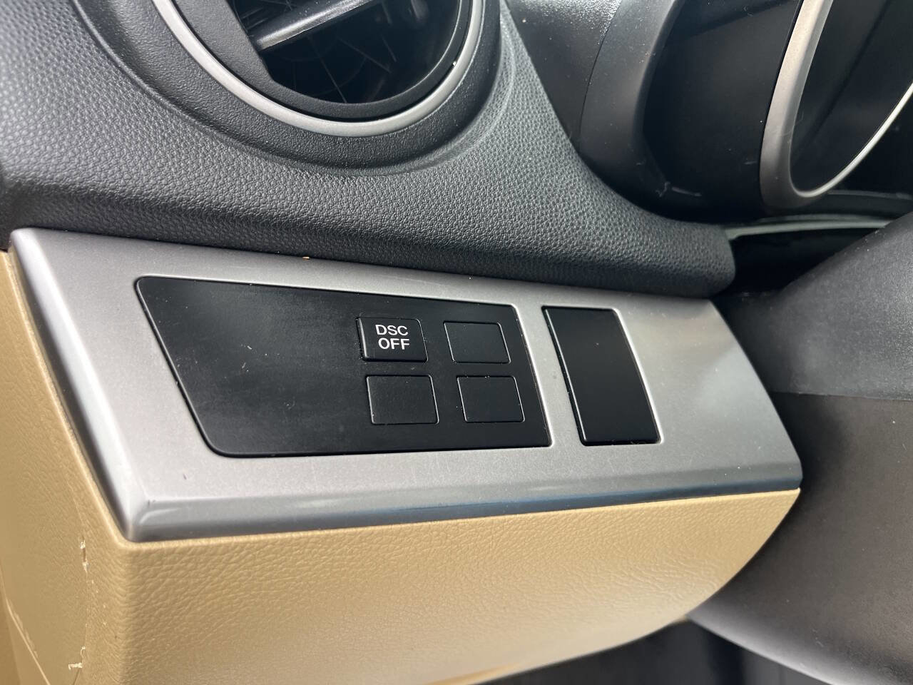 Used 2010 MAZDA MAZDA3 i Touring image 15