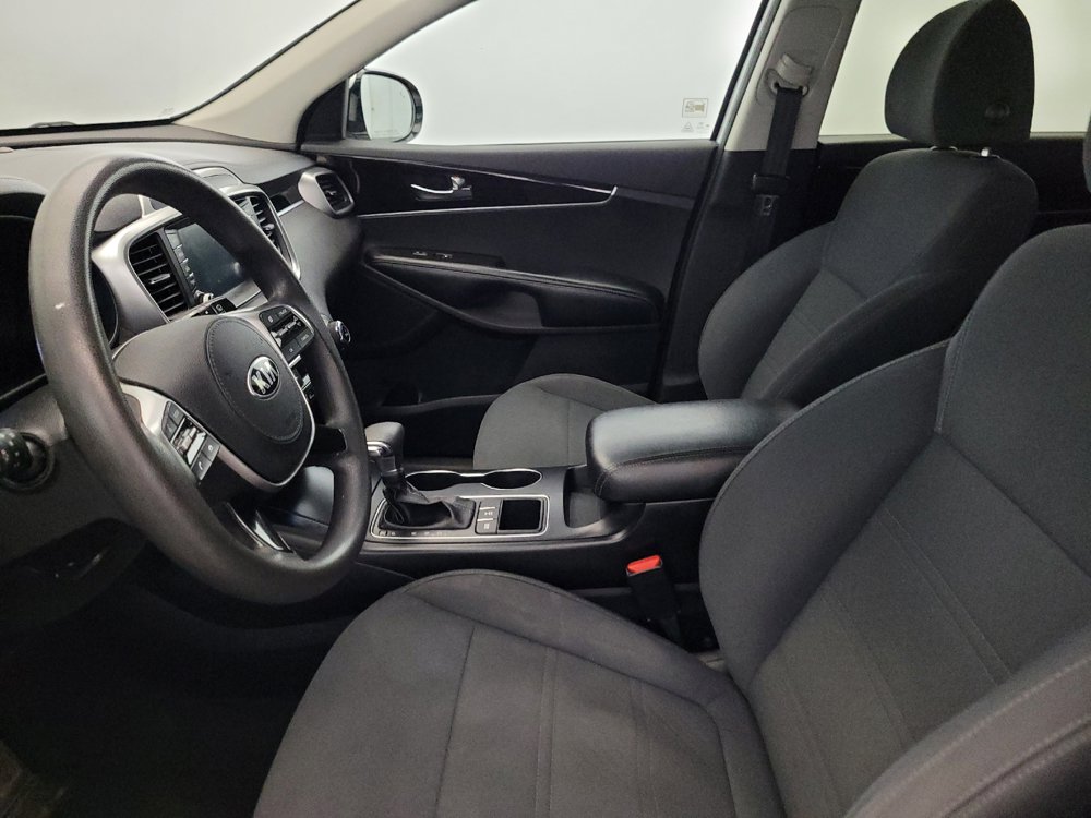 Used 2019 Kia Sorento AWD V6 image 17