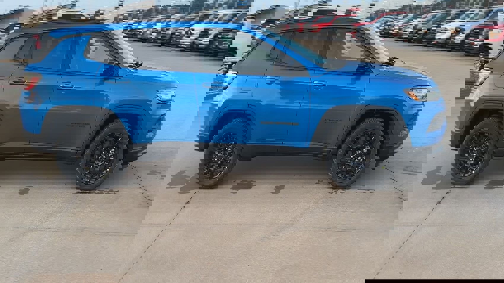 New 2026 Jeep Compass Latitude image 2