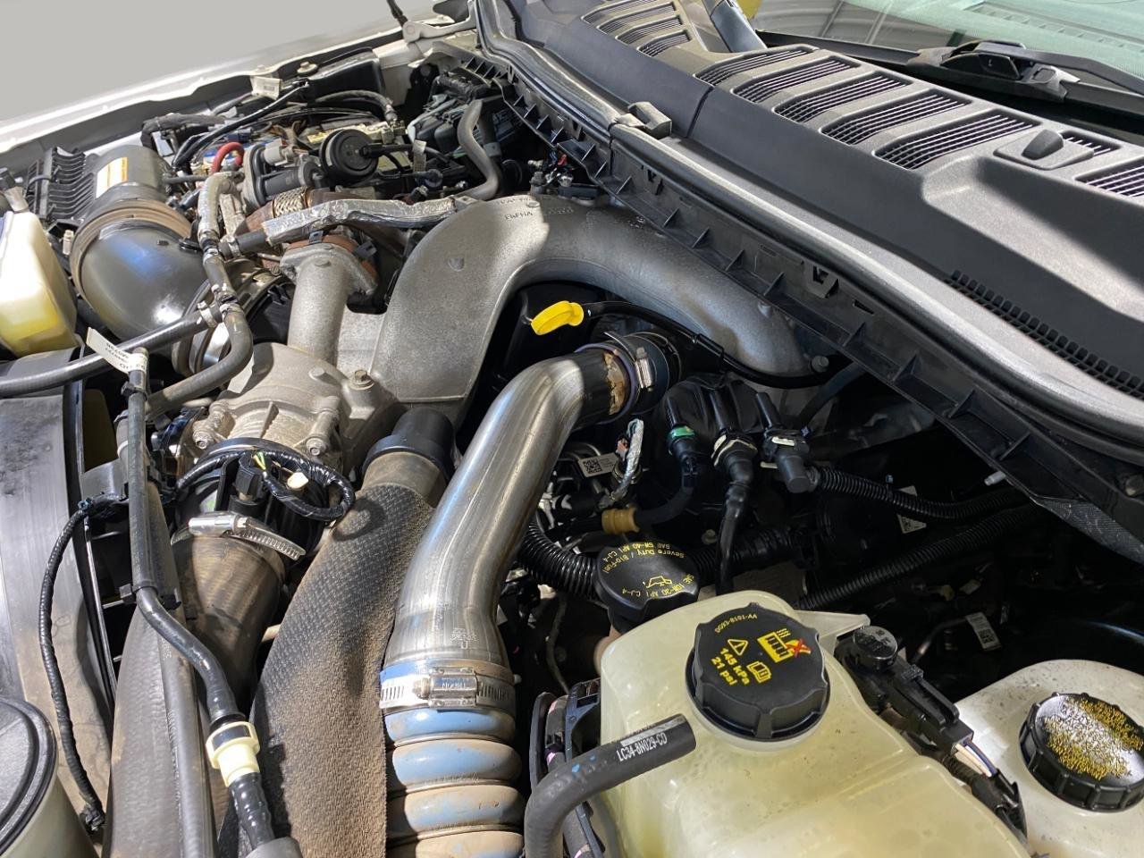 Used 2022 Ford F350 Lariat w/ Chrome Package AWD/4WD image 30