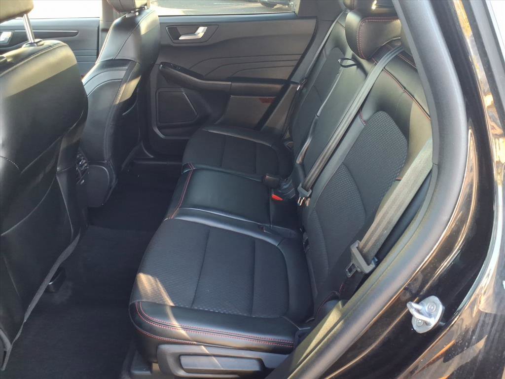 Used 2025 Ford Escape ST-Line image 14