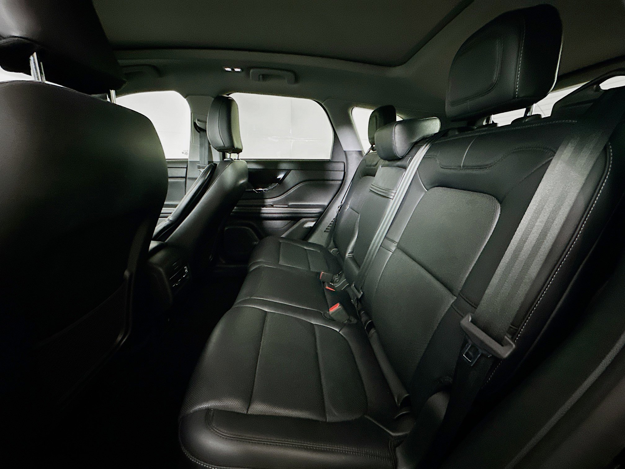 Used 2022 Lincoln Corsair FWD w/ Premium Package image 28